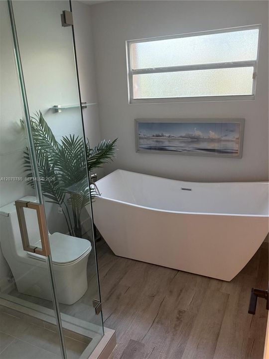 For Sale: $690,000 (3 beds, 2 baths, 1819 Square Feet)
