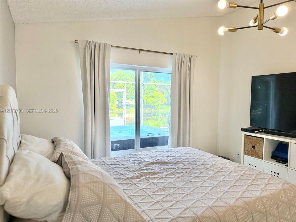 For Rent: $4,000 (3 beds, 2 baths, 1637 Square Feet)