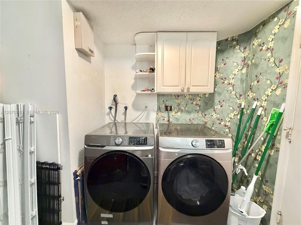 For Rent: $4,000 (3 beds, 2 baths, 1637 Square Feet)