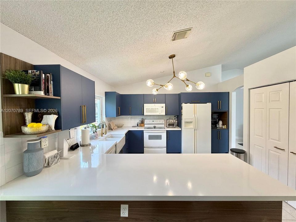 For Rent: $4,000 (3 beds, 2 baths, 1637 Square Feet)
