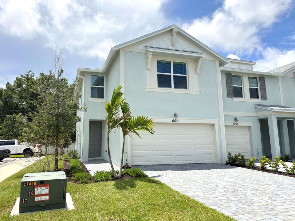 662 Salisbury Cir. (2)
