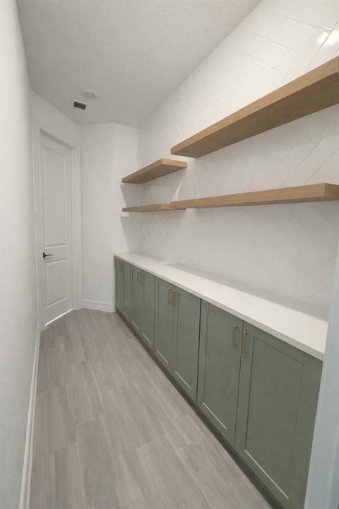 walk-in pantry