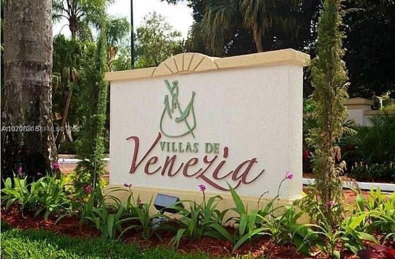 For Rent: $2,000 (2 beds, 2 baths, 986 Square Feet)