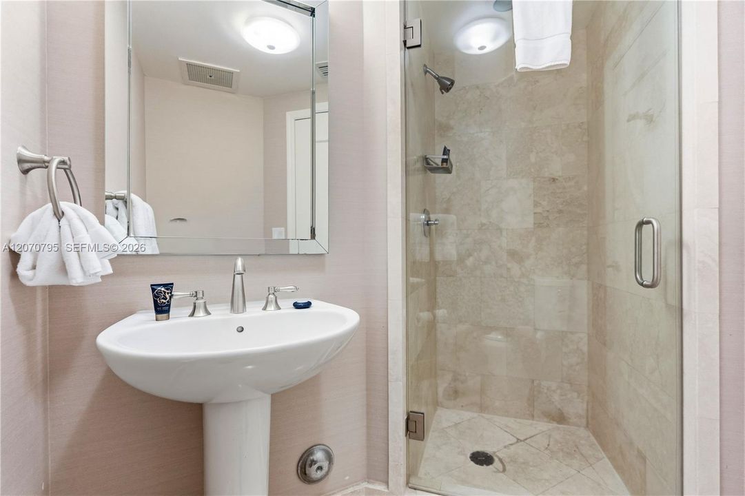 2nd bathroom-1915