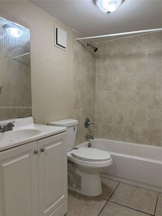 For Rent: $2,300 (2 beds, 2 baths, 936 Square Feet)