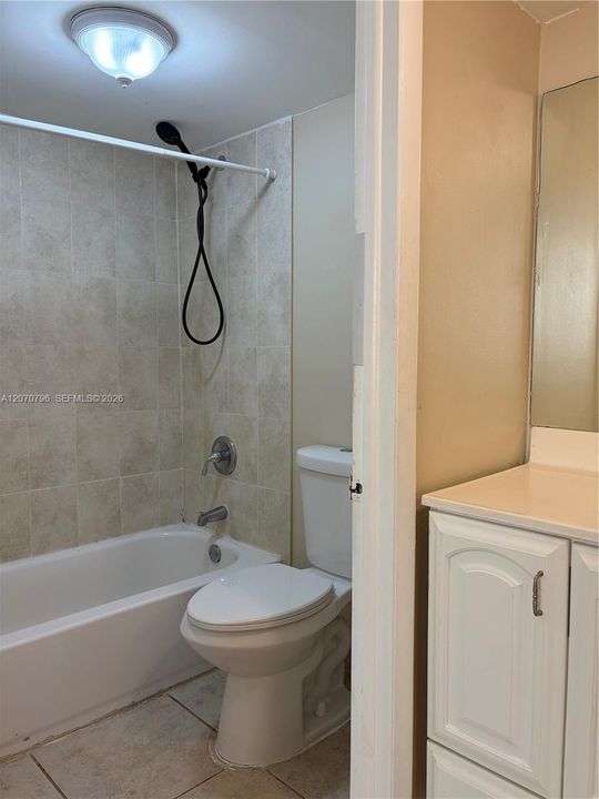 For Rent: $2,300 (2 beds, 2 baths, 936 Square Feet)