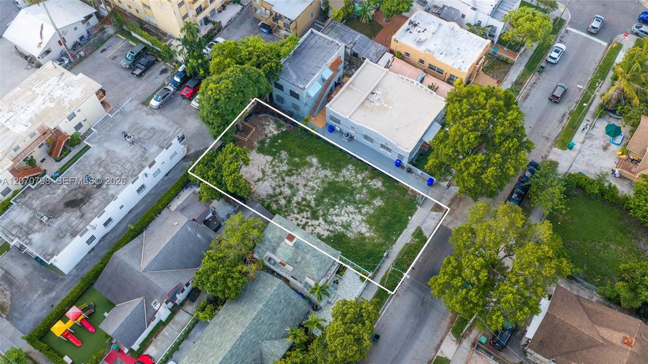 For Sale: $499,000 (0.11 acres)