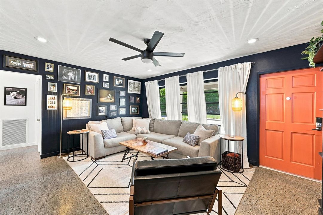 17_living room