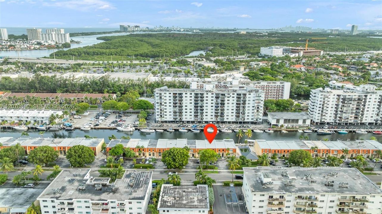 For Sale: $699,900 (2 beds, 2 baths, 1486 Square Feet)