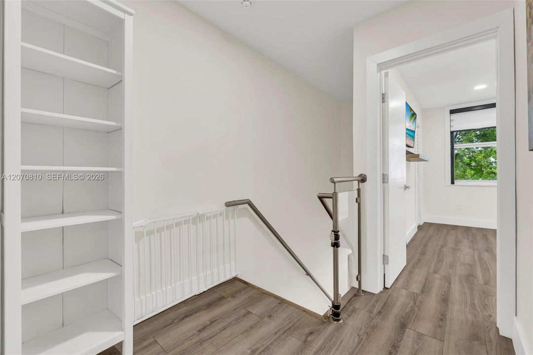 For Sale: $699,900 (2 beds, 2 baths, 1486 Square Feet)