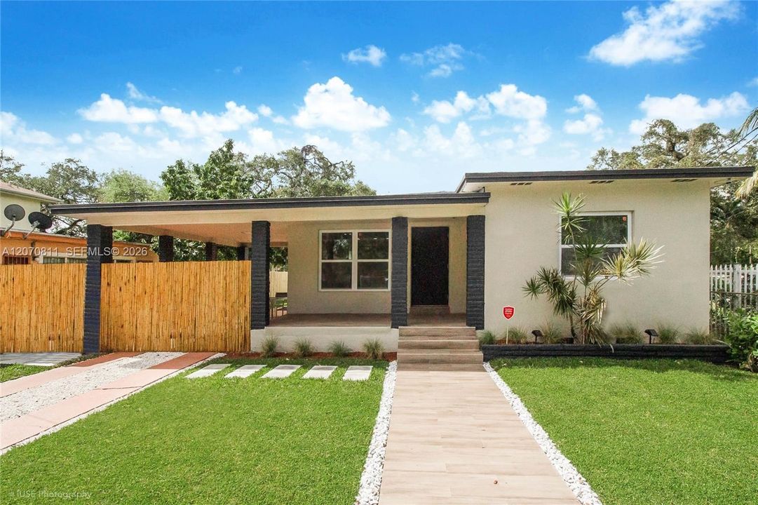 For Rent: $3,995 (4 beds, 3 baths, 1323 Square Feet)