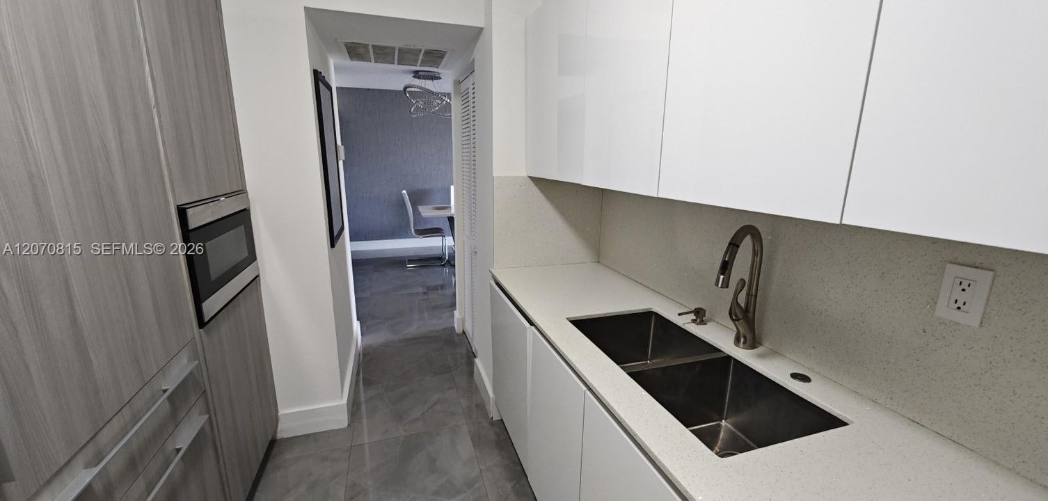 En Venta: $380,000 (2 camas, 2 baños, 1065 Pies cuadrados)