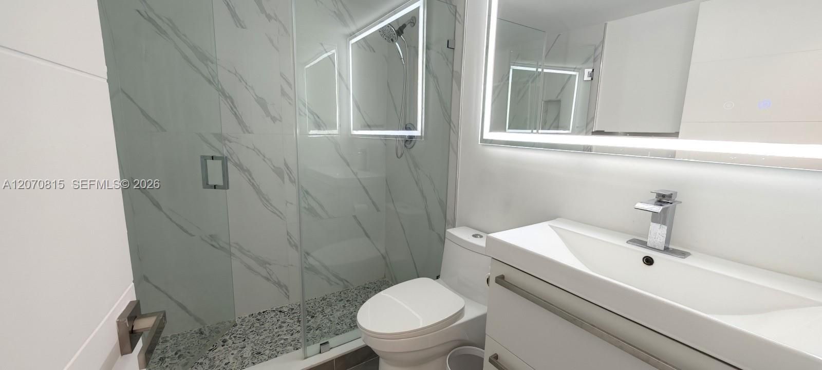 En Venta: $380,000 (2 camas, 2 baños, 1065 Pies cuadrados)