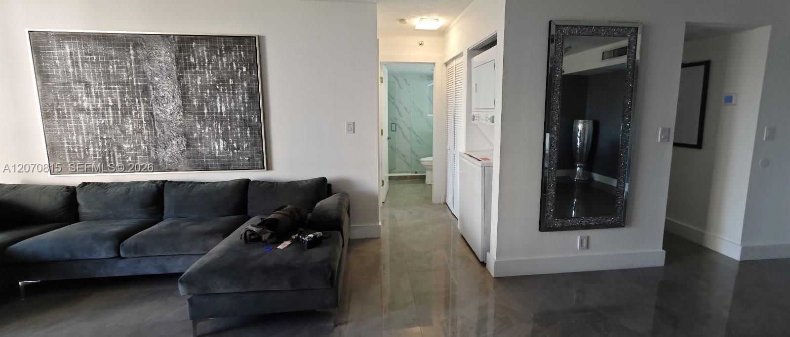 En Venta: $380,000 (2 camas, 2 baños, 1065 Pies cuadrados)