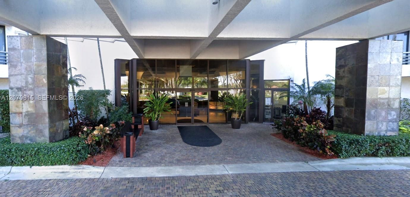 En Venta: $380,000 (2 camas, 2 baños, 1065 Pies cuadrados)
