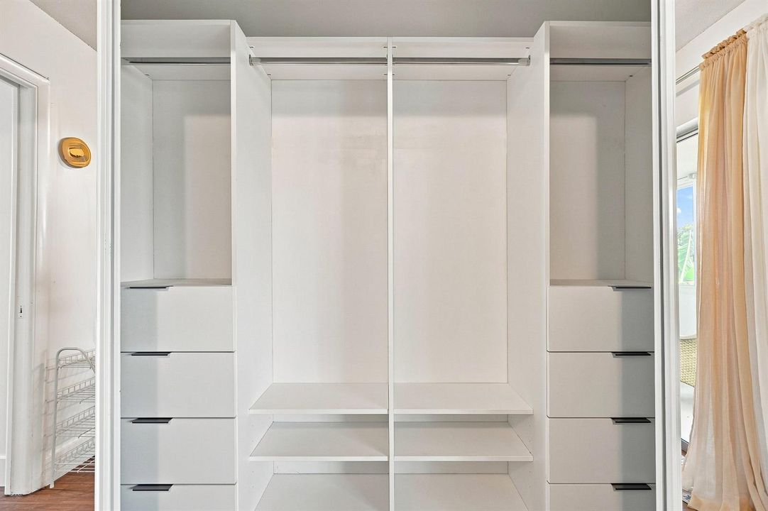 14_closet