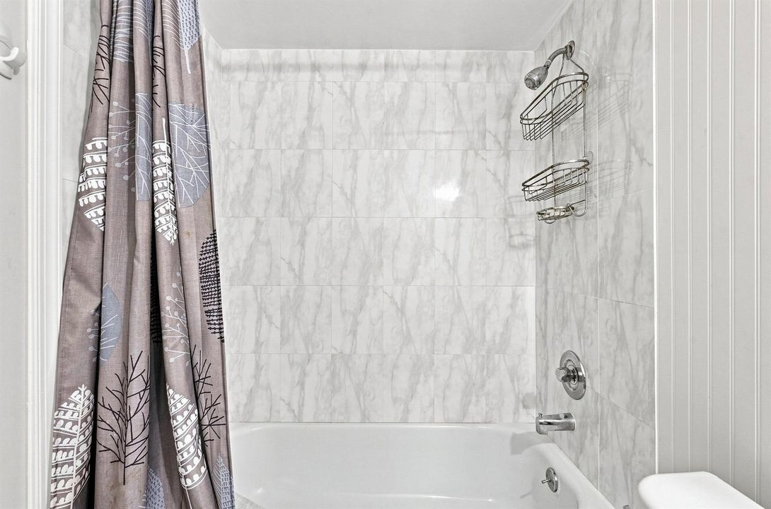 16_primary bathroom