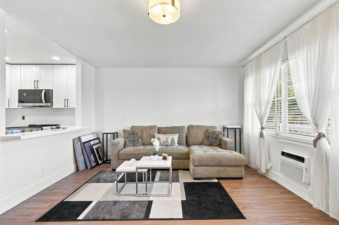 04_living room