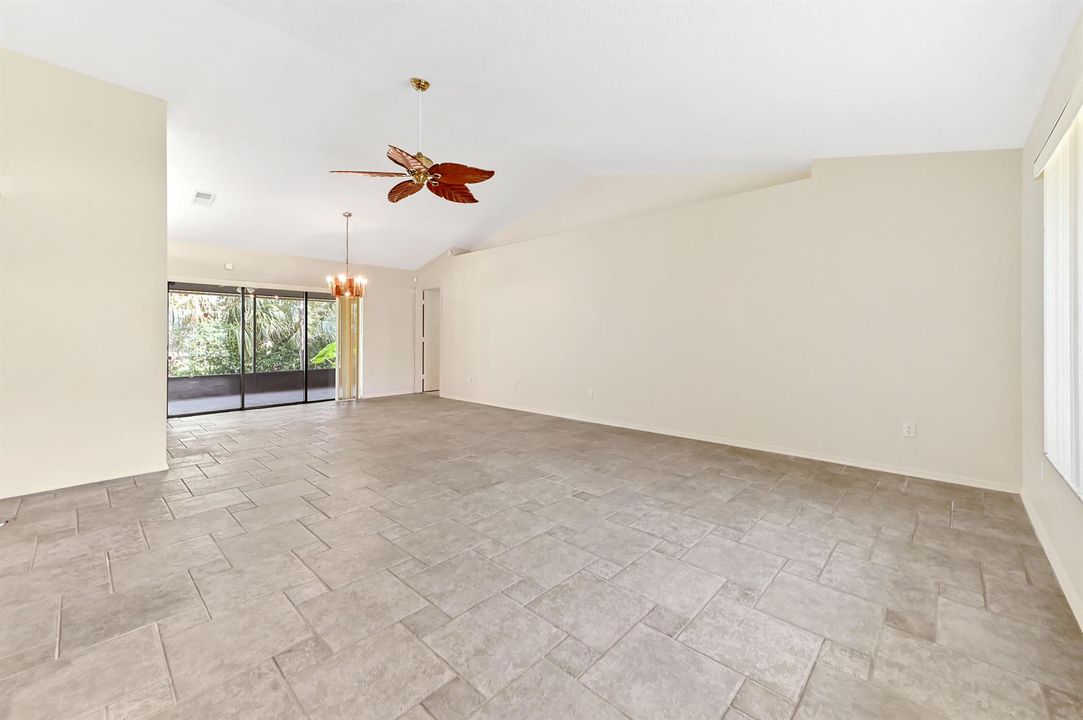 04 living room 01