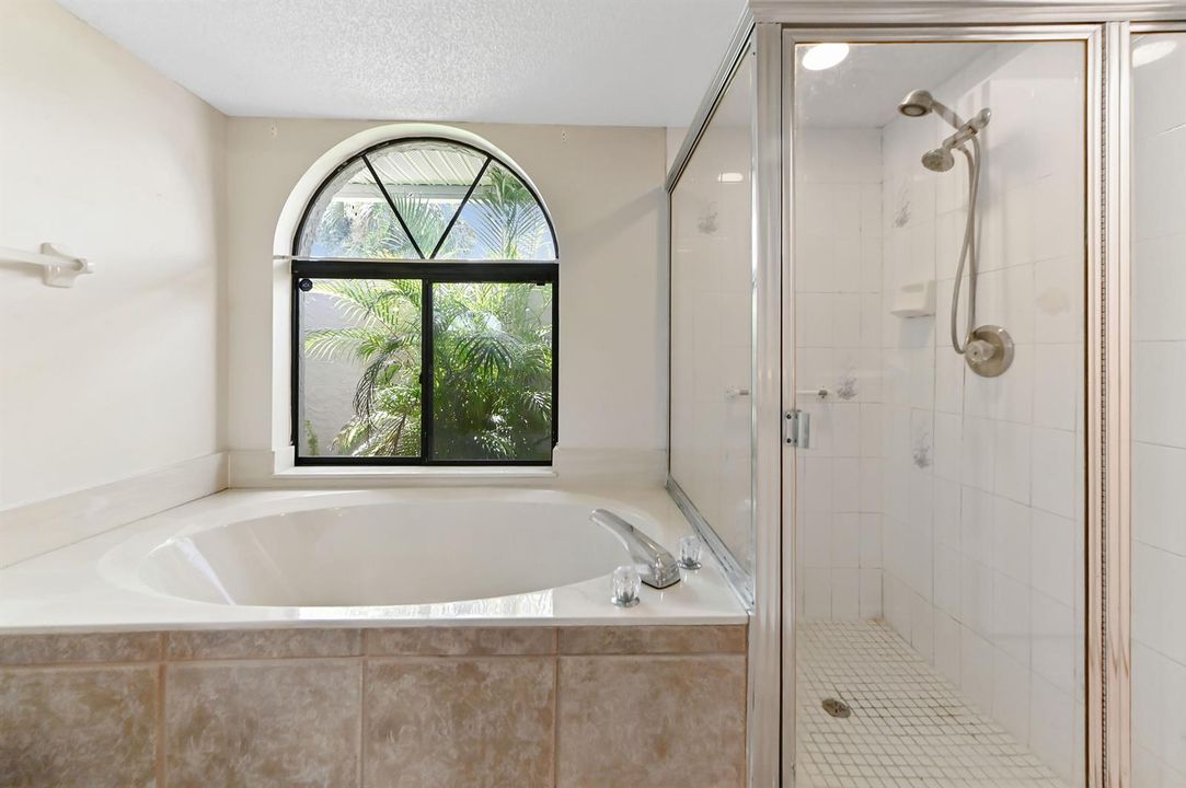 23 bathroom 02