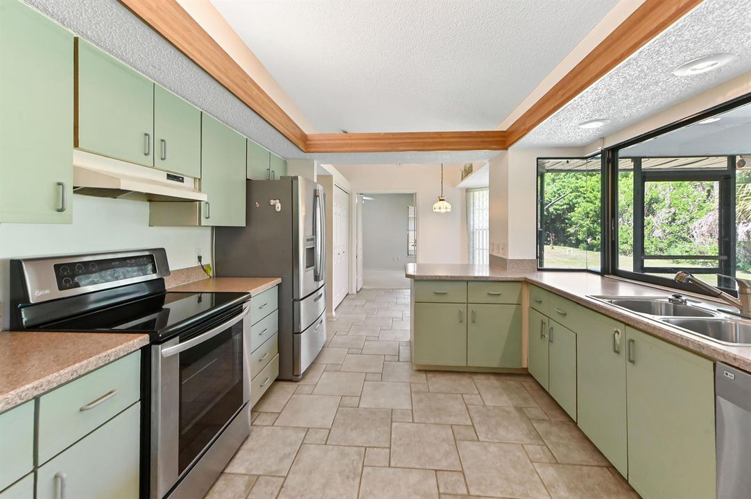 10 kitchen 01