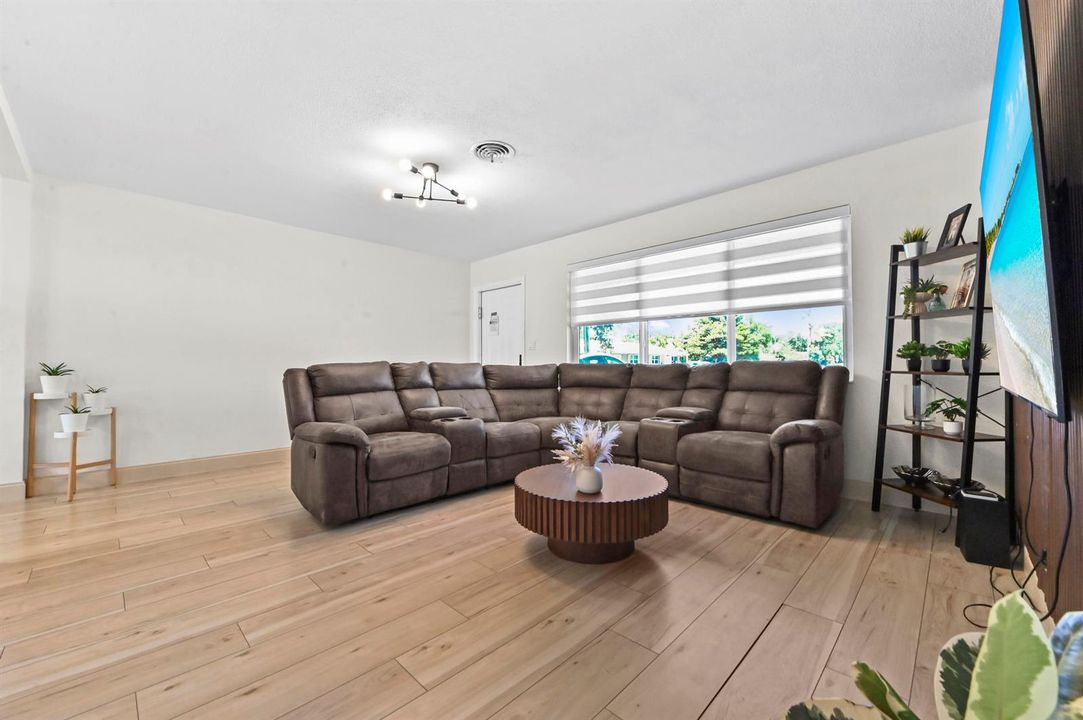 13 Living room 04