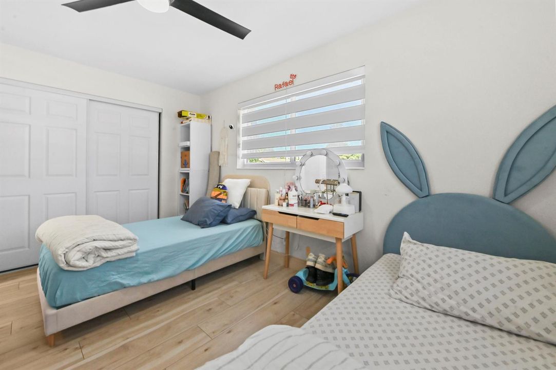 05 Bedroom 02
