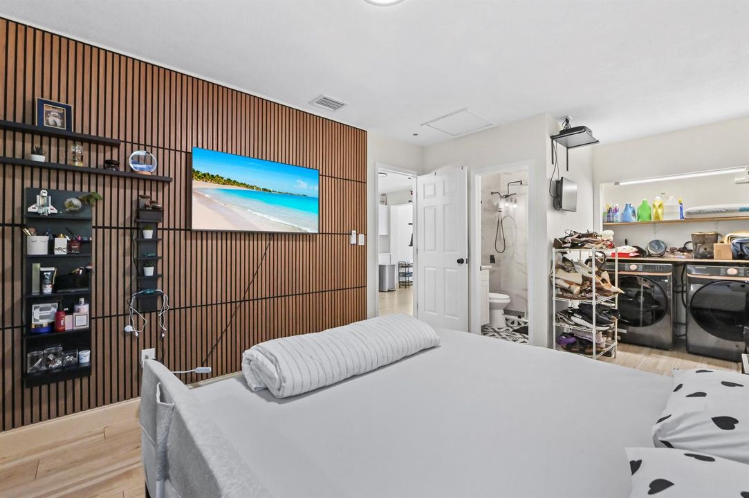 21 Bedroom 03