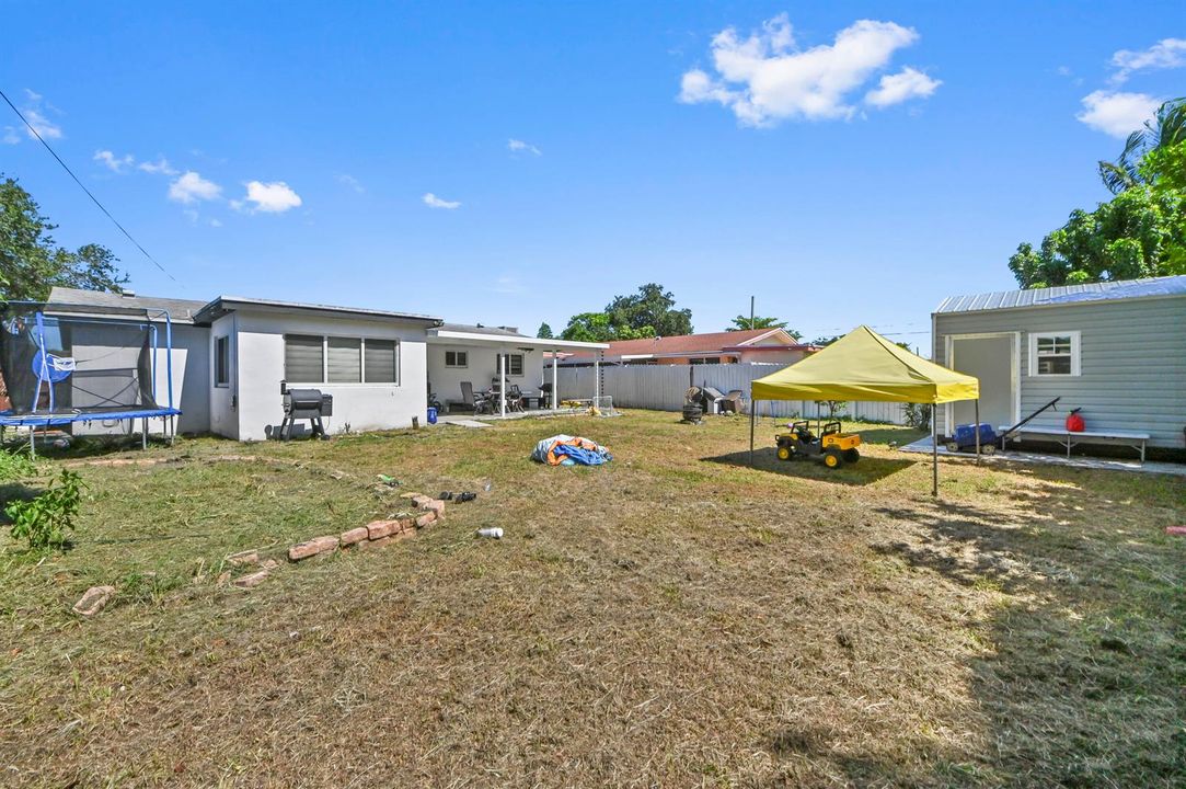 26 backyard 03