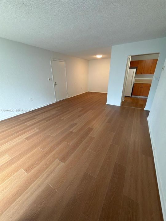 В аренду: $1,550 (1 спален, 1 ванн, 700 Квадратных фут)