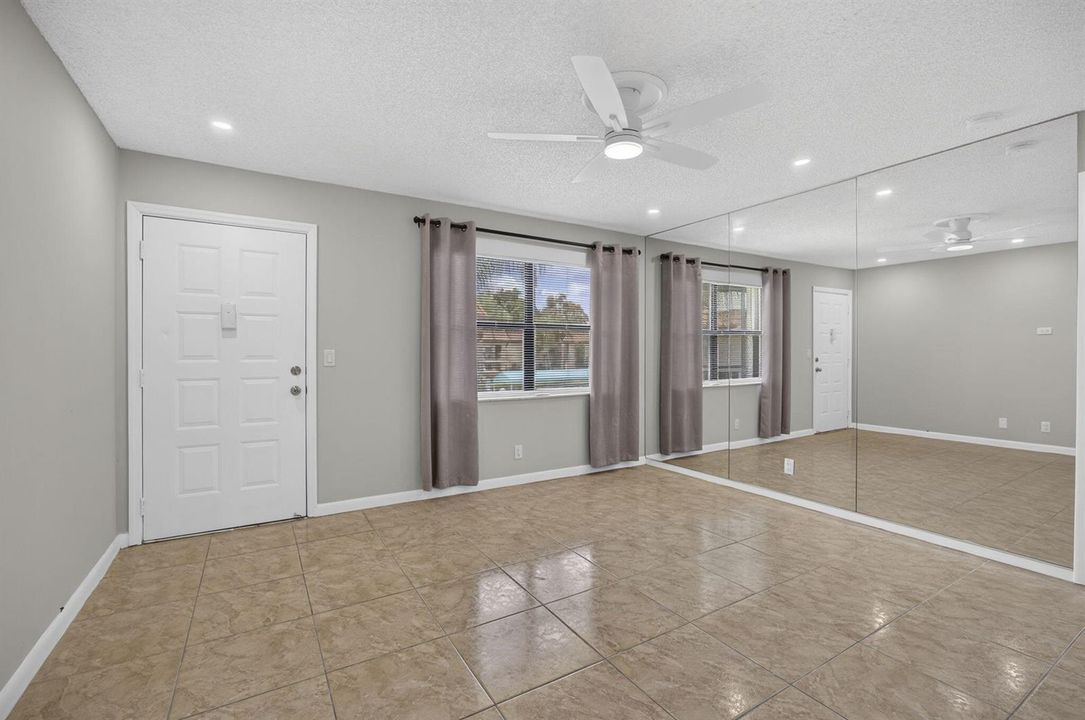 11-web-or-mls-BS1A9295