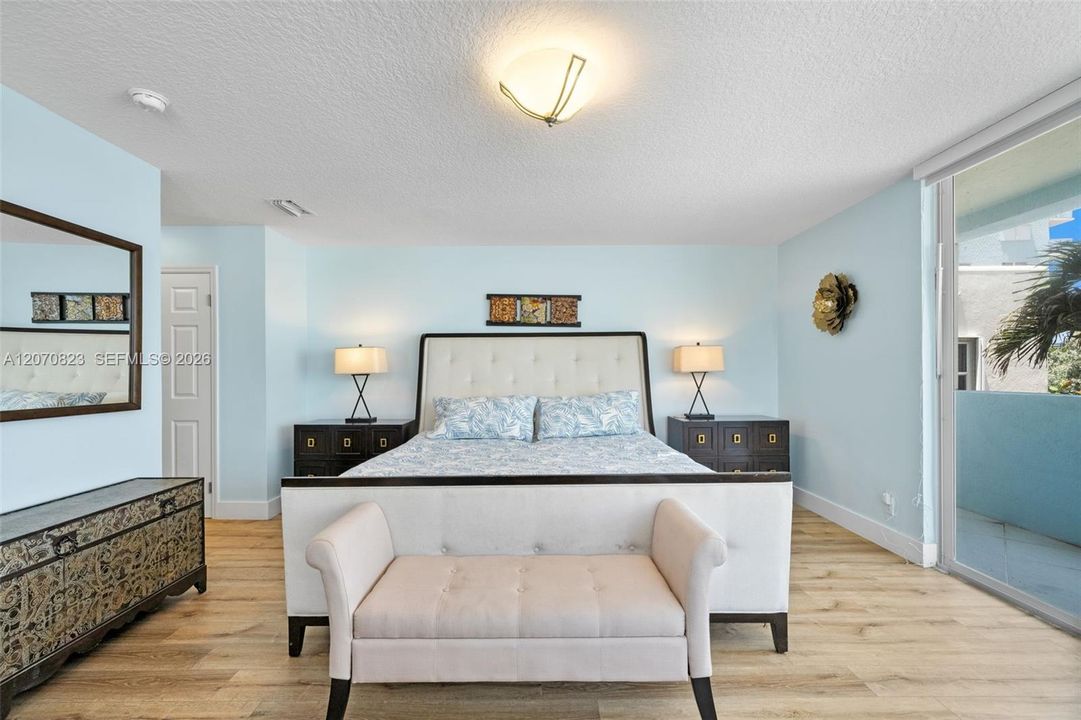For Sale: $2,150,000 (2 beds, 2 baths, 2454 Square Feet)