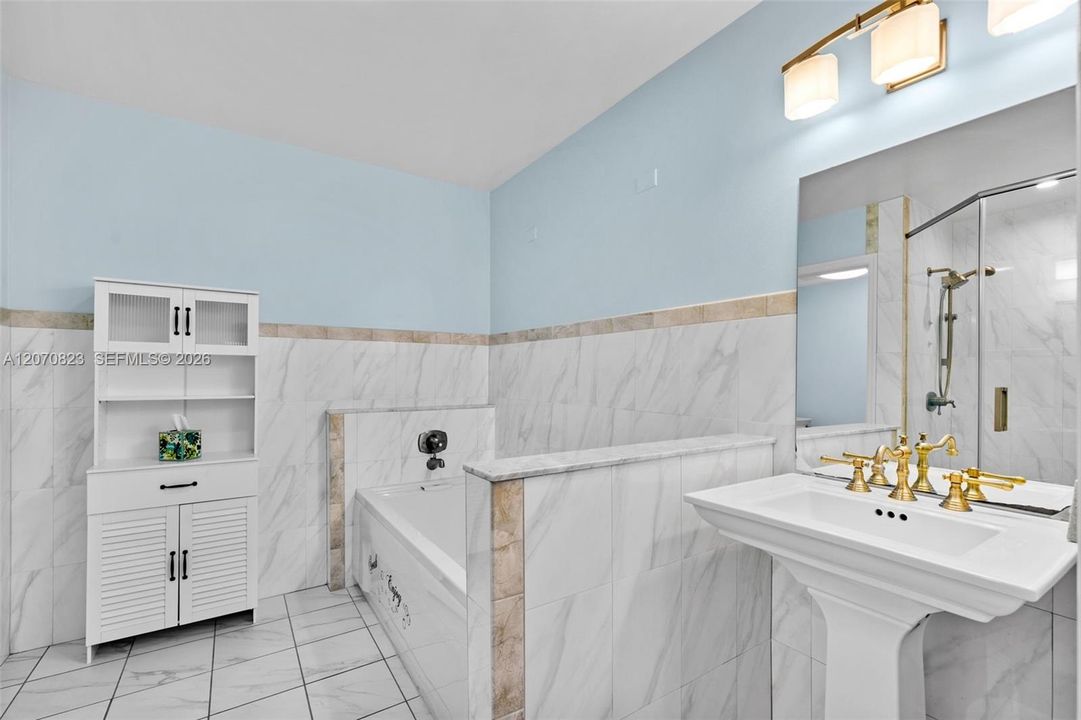 For Sale: $2,150,000 (2 beds, 2 baths, 2454 Square Feet)