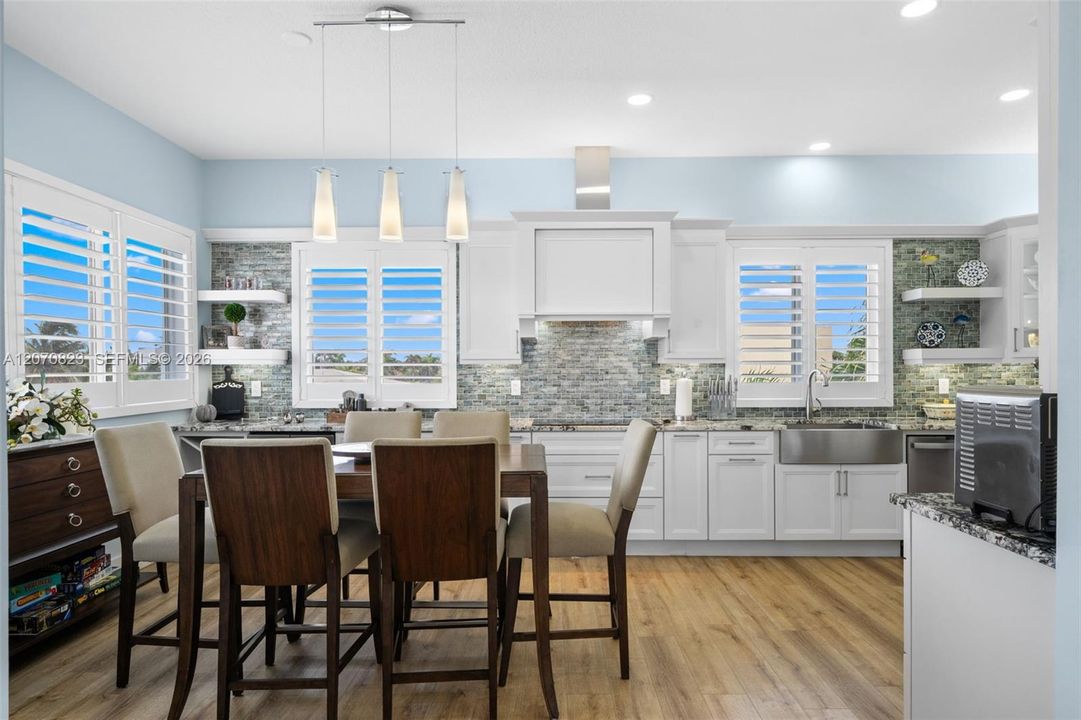 For Sale: $2,150,000 (2 beds, 2 baths, 2454 Square Feet)