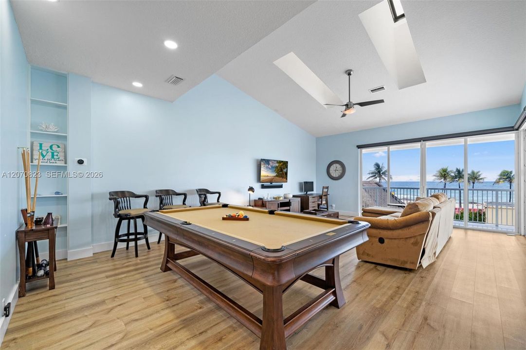 For Sale: $2,150,000 (2 beds, 2 baths, 2454 Square Feet)