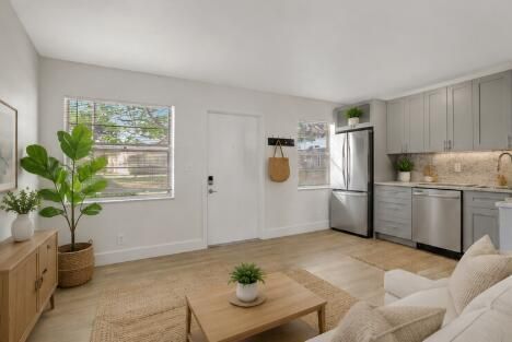 Living room 3
