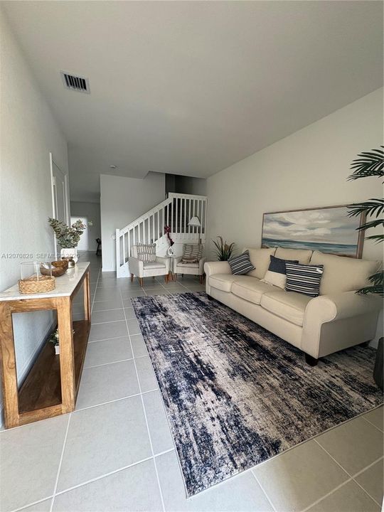 En Venta: $460,000 (3 camas, 2 baños, 1827 Pies cuadrados)