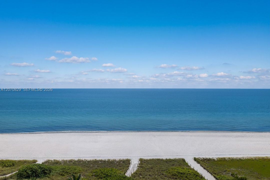 800 sf wrap around direct oceanfront