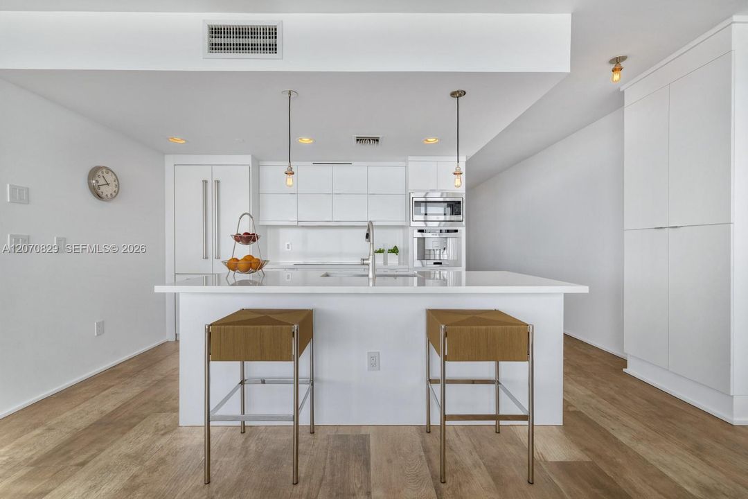 For Sale: $3,700,000 (3 beds, 3 baths, 1725 Square Feet)