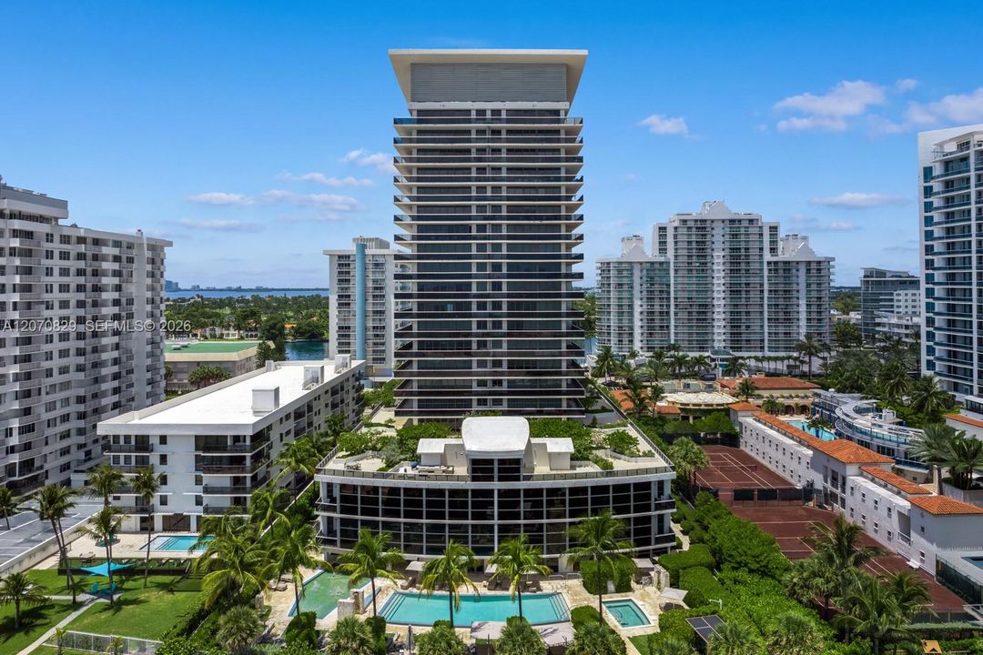 For Sale: $3,700,000 (3 beds, 3 baths, 1725 Square Feet)