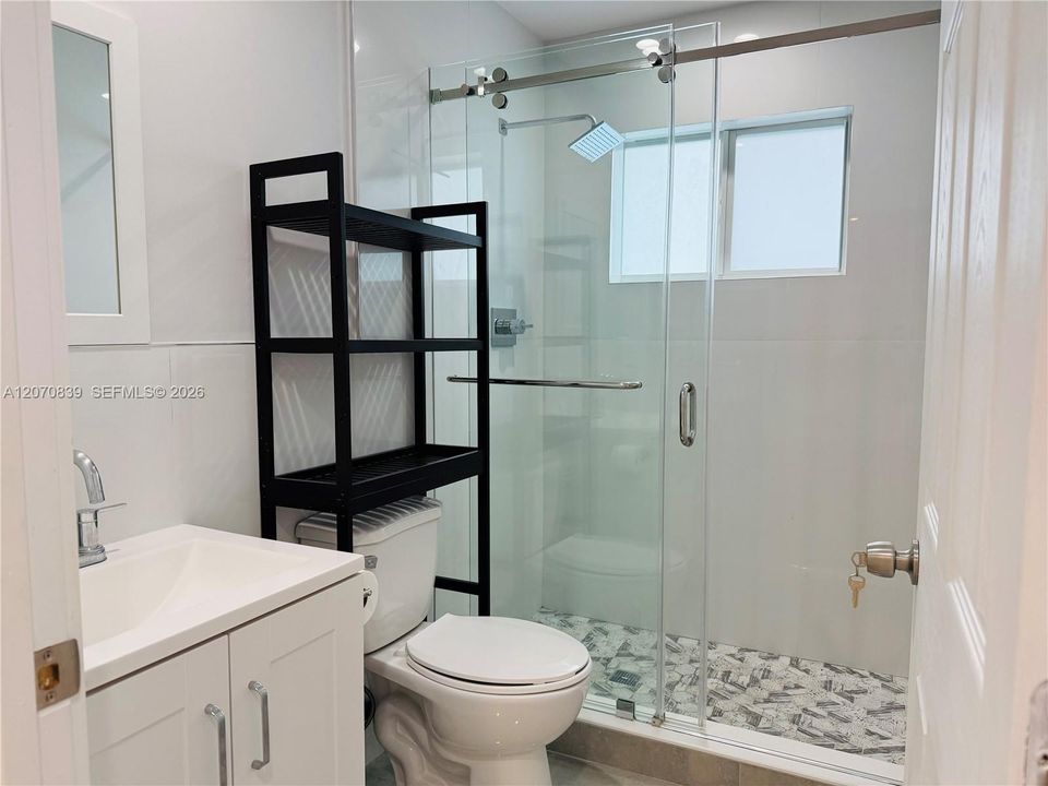 For Rent: $2,500 (2 beds, 1 baths, 1104 Square Feet)