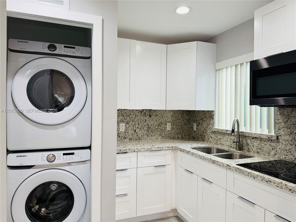 For Rent: $2,500 (2 beds, 1 baths, 1104 Square Feet)