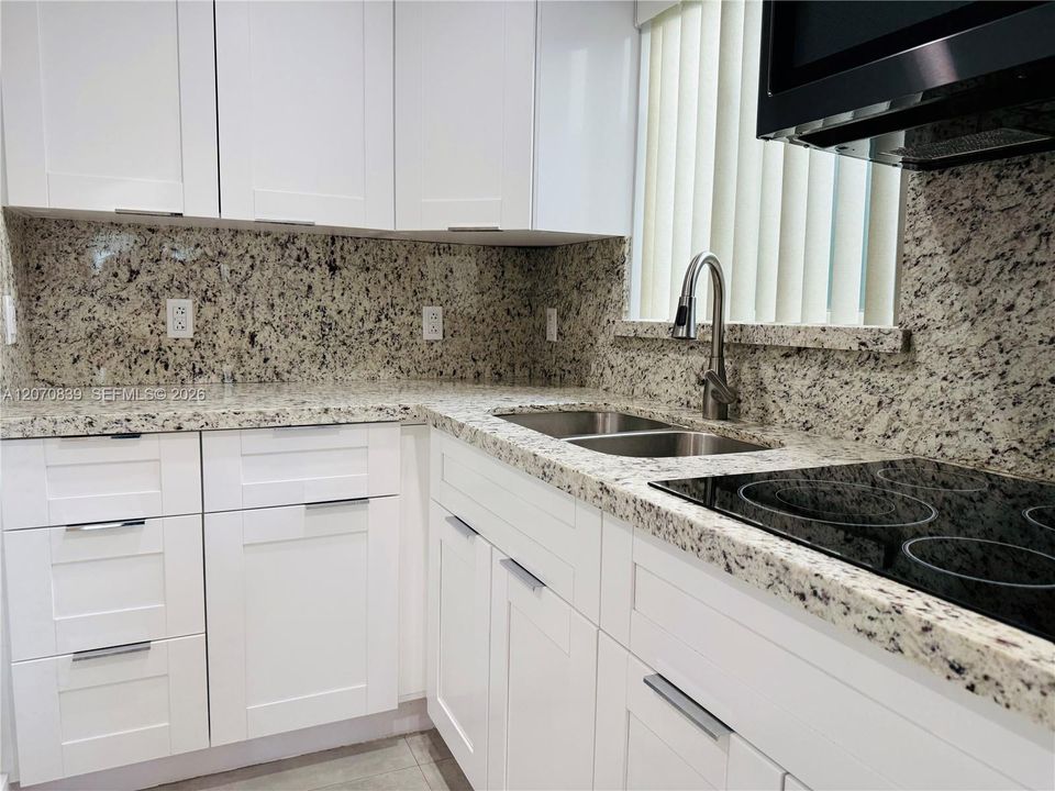 For Rent: $2,500 (2 beds, 1 baths, 1104 Square Feet)