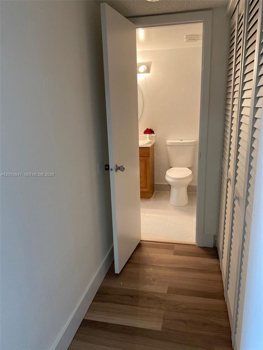 For Rent: $1,845 (1 beds, 1 baths, 840 Square Feet)