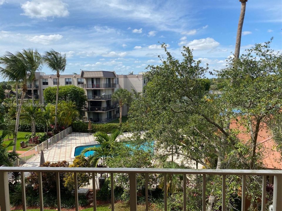 For Rent: $1,845 (1 beds, 1 baths, 840 Square Feet)