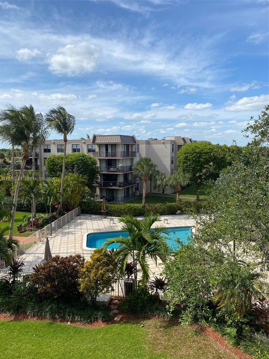 For Rent: $1,845 (1 beds, 1 baths, 840 Square Feet)