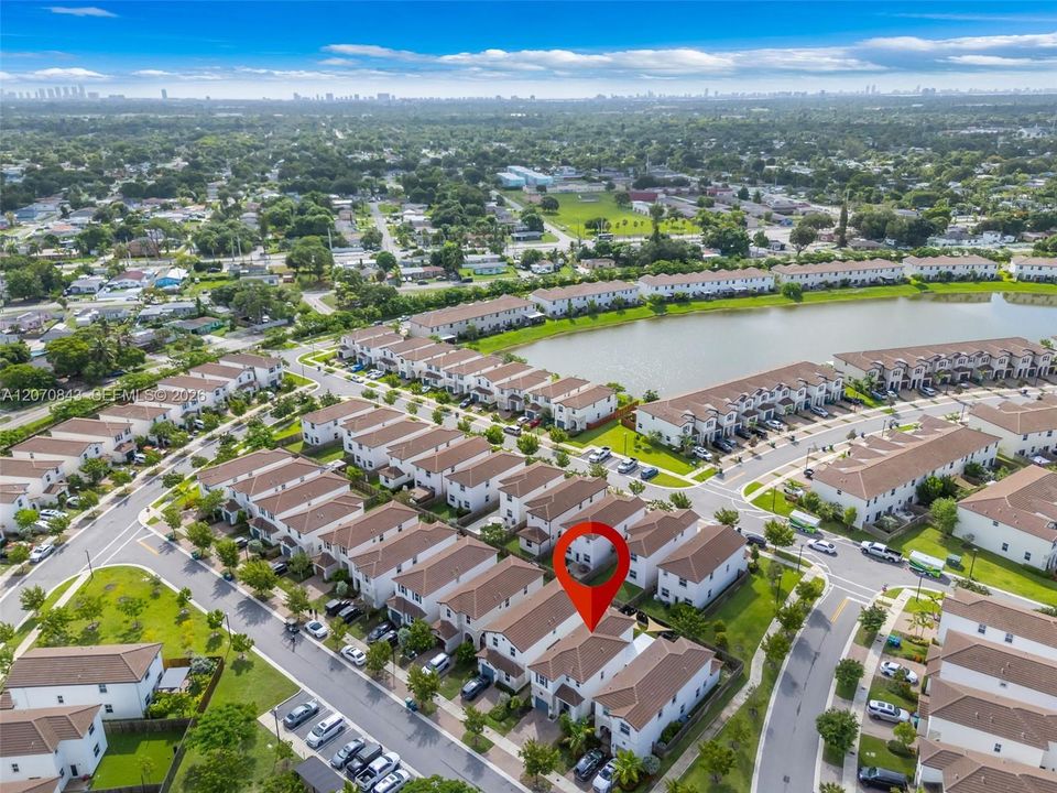 На продажу: $619,999 (3 спален, 2 ванн, 1840 Квадратных фут)