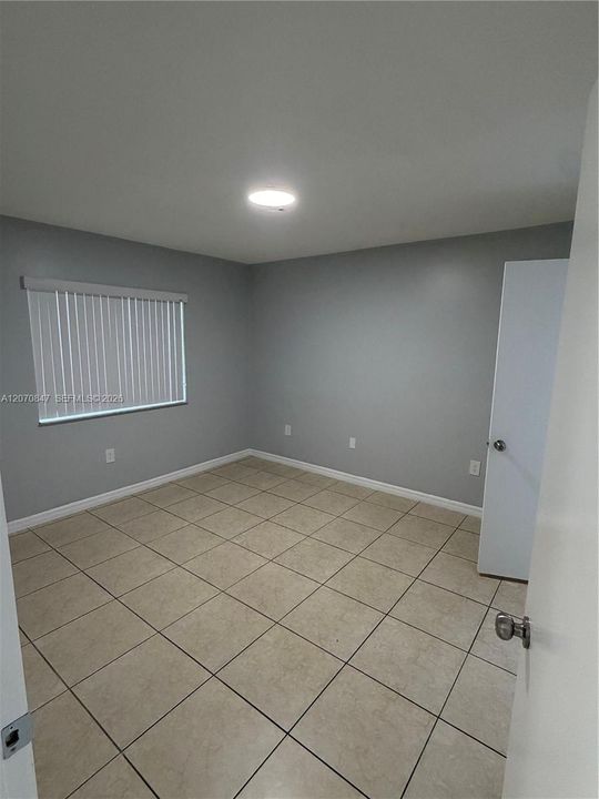 For Rent: $2,175 (3 beds, 2 baths, 1099 Square Feet)