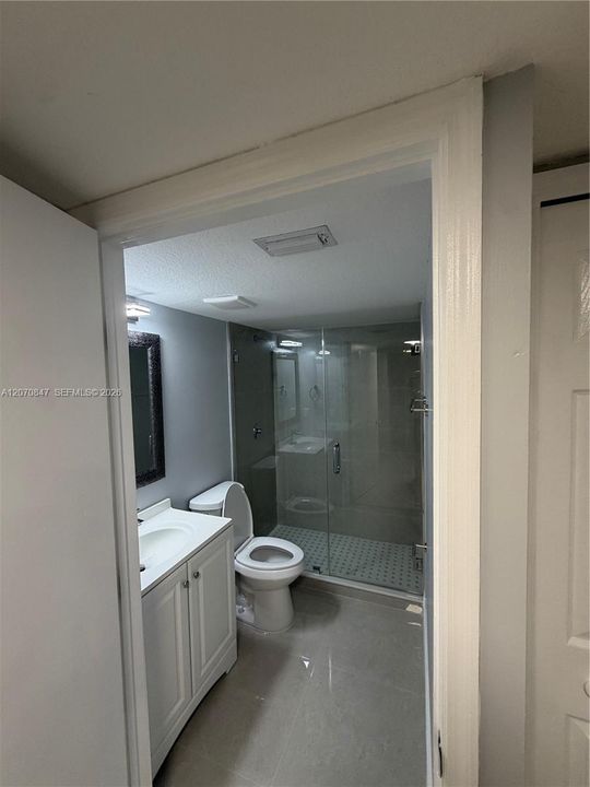 For Rent: $2,175 (3 beds, 2 baths, 1099 Square Feet)