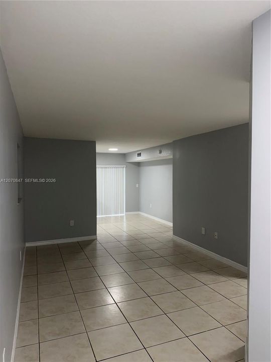 For Rent: $2,175 (3 beds, 2 baths, 1099 Square Feet)